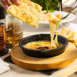 Provoleta al Josper con Camarón