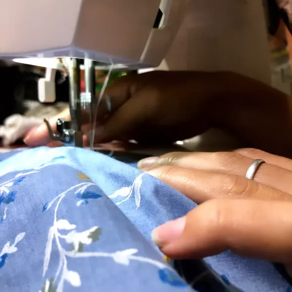 ✶ Retro Work 90.14 ✶
♻️ Transformo prendas recicladas en diseños únicos y funcionales.
✂️ Realizo  confecciones y trabajos a medida.
🧵 Costura consciente con estilo y propósito.