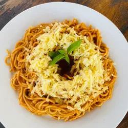 Espaguetis napolitano