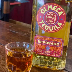 Tekila Olmeca 