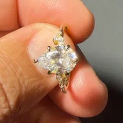 Anillo Estilo Compromiso Plata 925 – Corte Pera Brillante