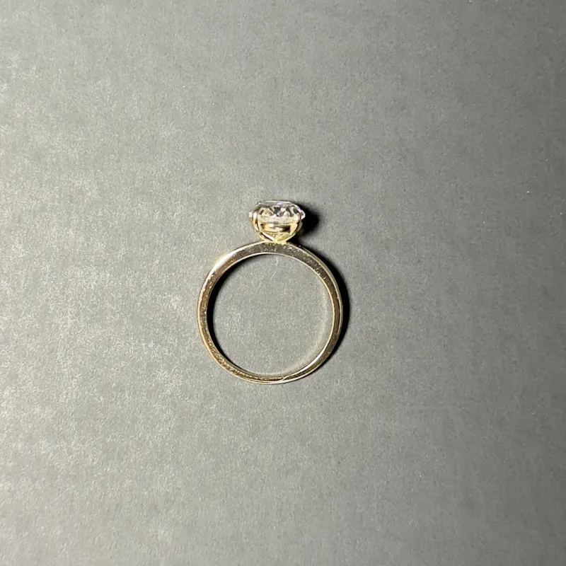 Anillo Solitario Plata 925 con Baño Dorado y Piedra Brillante