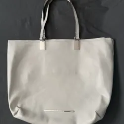 Bolso Steve Madden Nuevo con Cartera Incluida – Gris Elegante