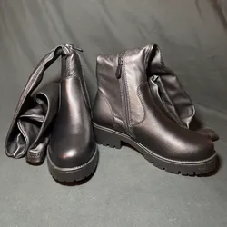Botas negras Azalea Wang talla 7 – estilo moderno con cierre lateral (nuevas en caja)
