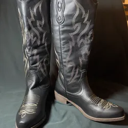 Botas Vaqueras Forever Negras – Talla 7 – Nuevas