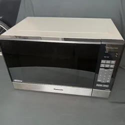 Microondas Panasonic Inverter 1200W – Grande, Potente y en Excelente Estado