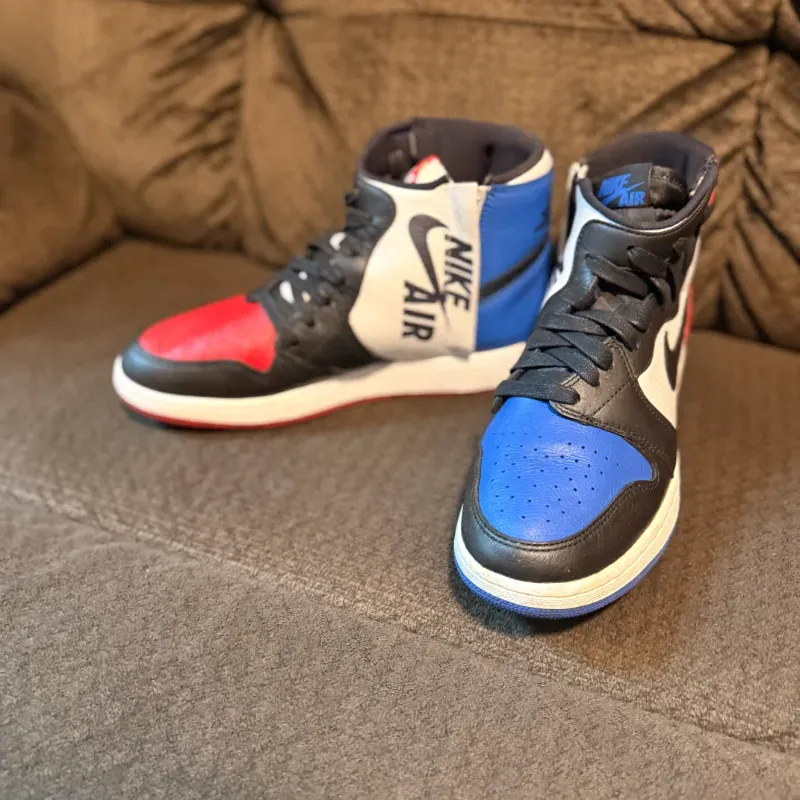 Nike Air Jordan 1 High - Rojo y Azul - Excelente estado