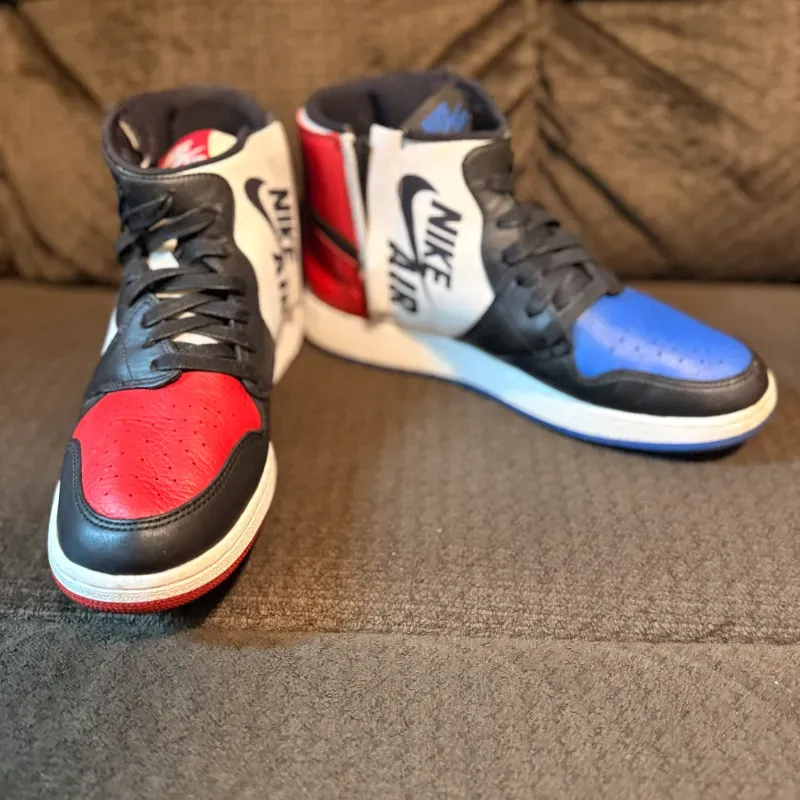 Nike Air Jordan 1 High - Rojo y Azul - Excelente estado