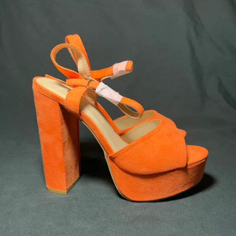 Sandalias Wild Diva de tacón alto con plataforma color naranja – nuevas y elegantes Talla 7