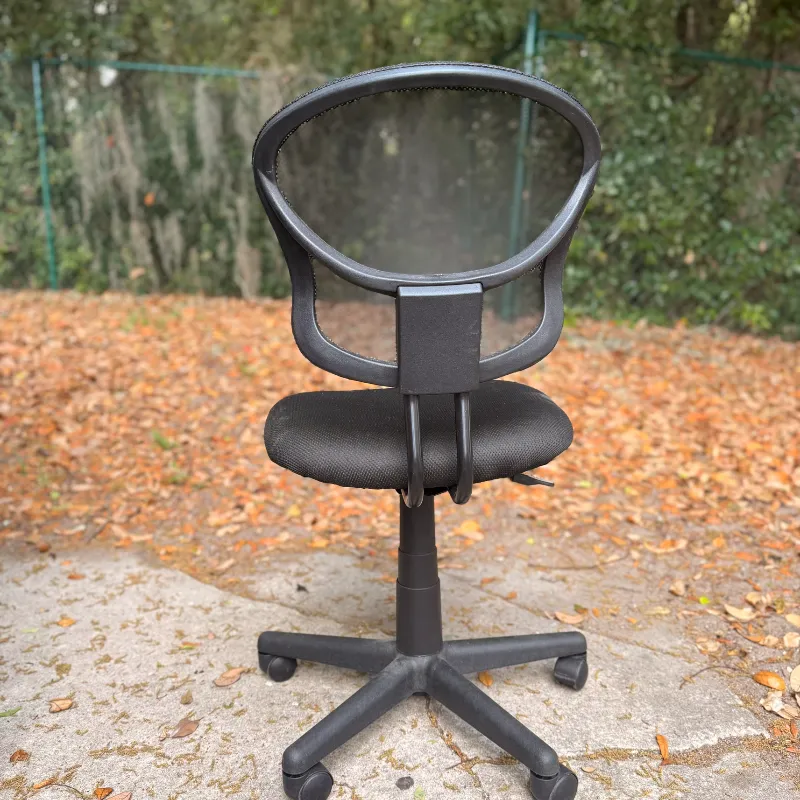 Silla de Oficina Ajustable con Ruedas – Cómoda y Funcional