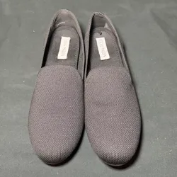 Zapatos Steve Madden talla 8.5 – slip-on negros elegantes y cómodos (nuevos en caja)