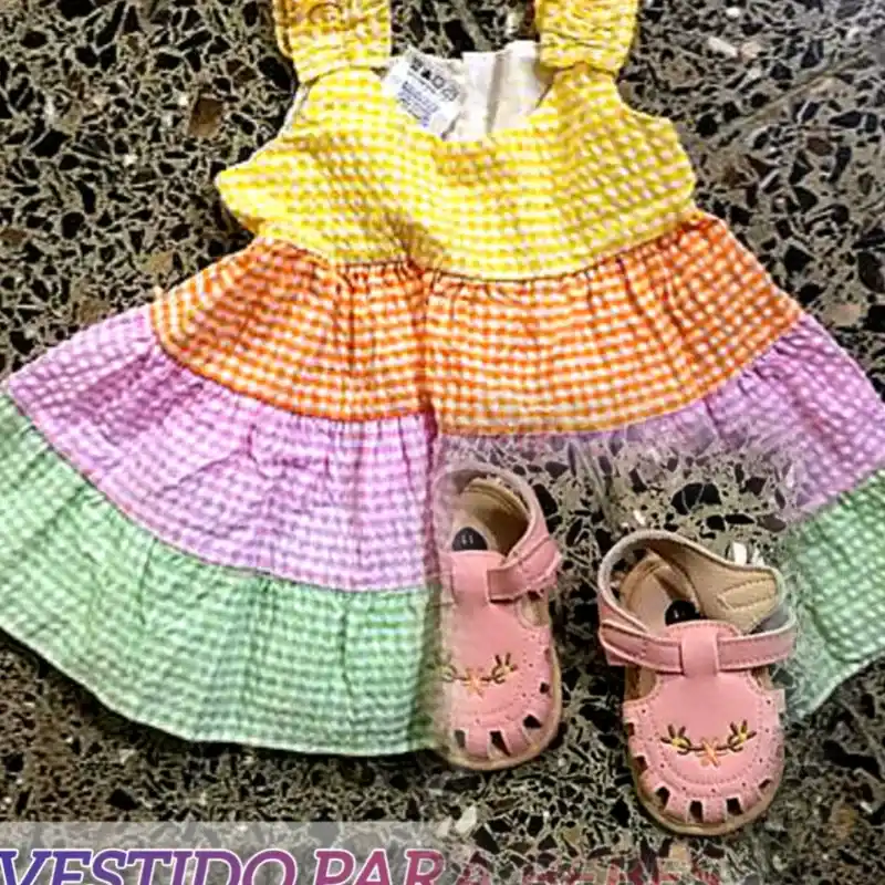 "Conjunto para bebé hembra recién nacidas por sólo $1140cup".