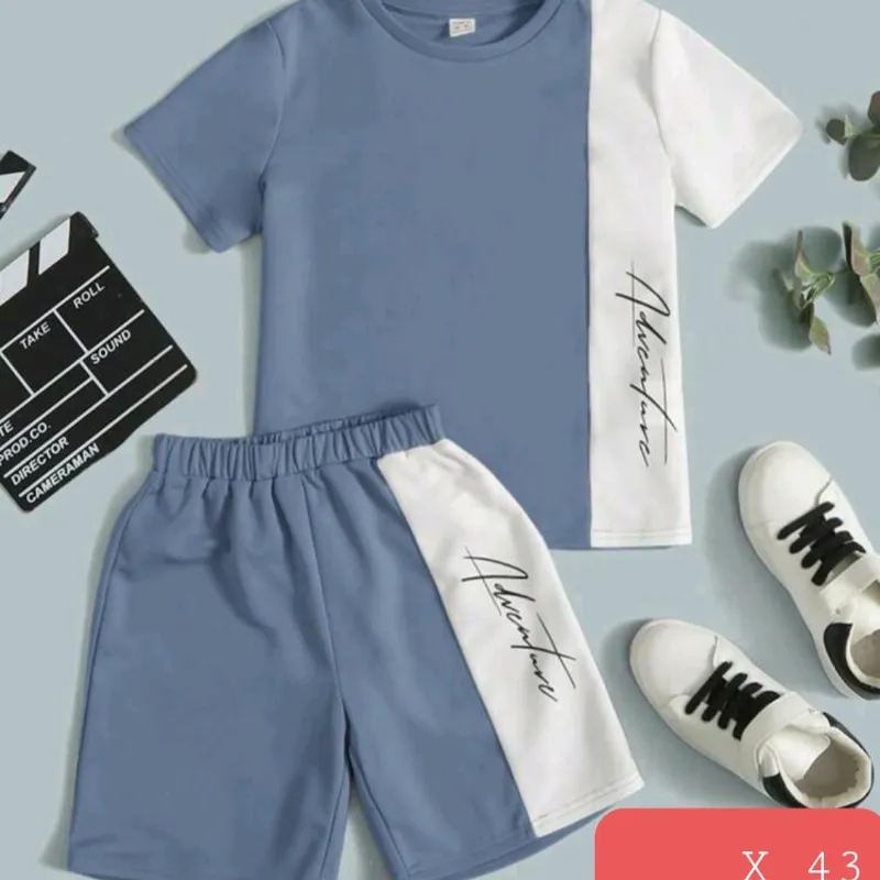 Conjunto azul claro y blanco 