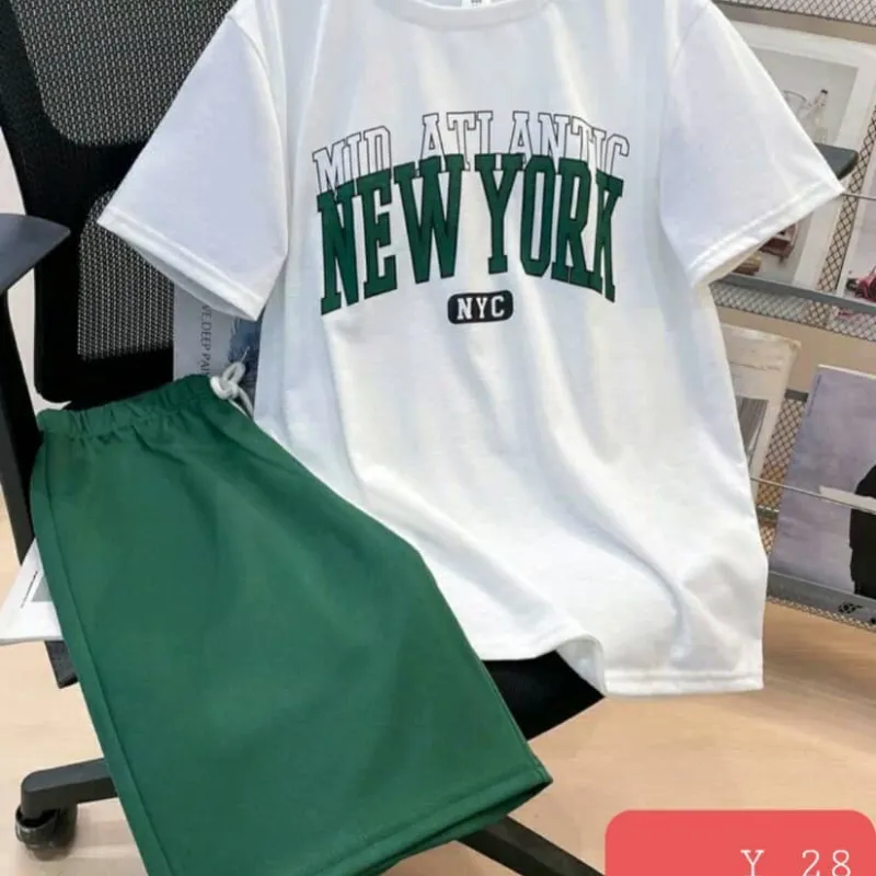 Conjunto de short y pulover (New York)