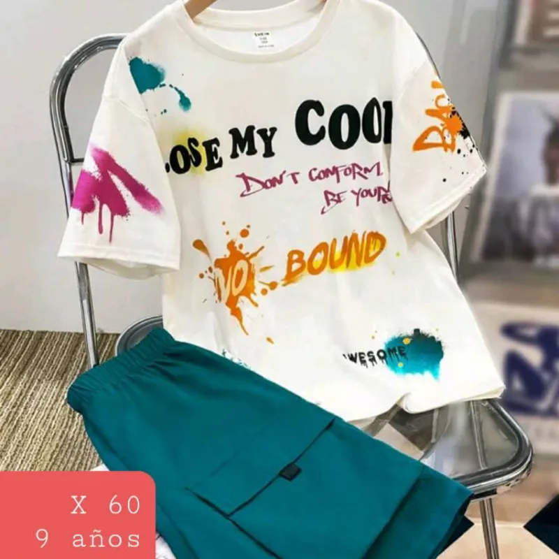 Pulover de dibujos y short 