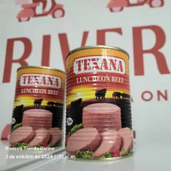 Latas de carne de res prensada