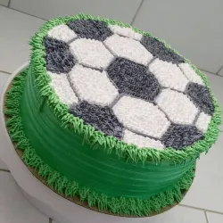 Panetela con decoración de fútbol(DISPONIBLES EN CUMANAYAGUA)