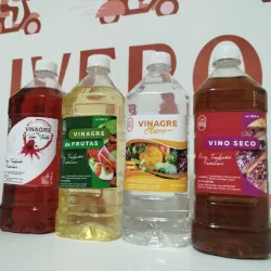 Pomos de vinagre y vino seco
