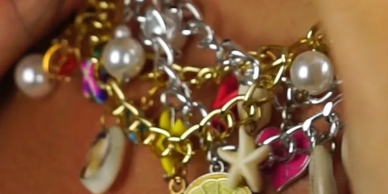 Charm necklace 