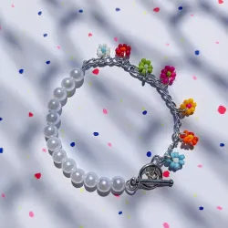 Pulsera de cadena y flores