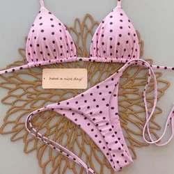 Bikini rosado de puntos