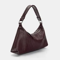 Bolso rojo efecto trenzado