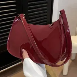 Cartera roja brillante