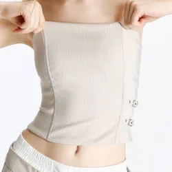 Top beige hebillas a los lados