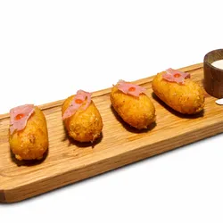 Croquetas Bechamel