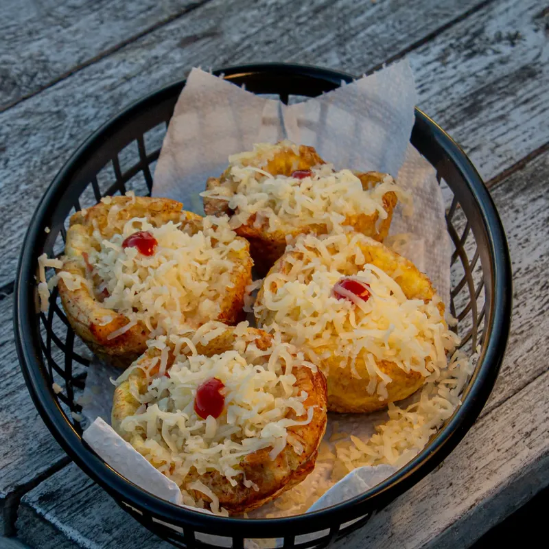 Tostones Rellenos de Jamón y Queso Gouda