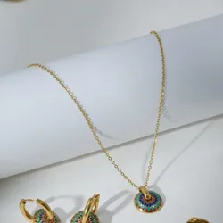 Conjunto de Cadena y aretes