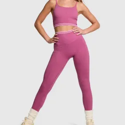 Conjunto de legging y top deportivos 