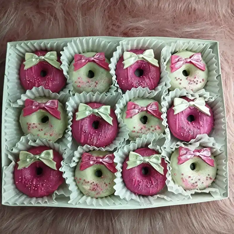 ✨🍩Caja de 12 minidonas descoradas🍩✨ 