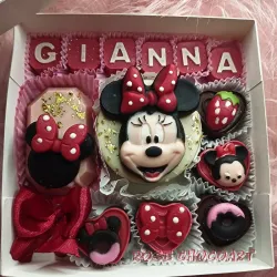 🎀Caja de bombones MINNIE MOUSE🎀