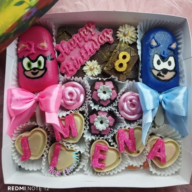 ⭐Caja de bombones temática Amy y Sonic⭐