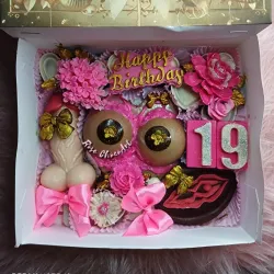 ❤️‍🔥Caja personalizada para adultos con paletas y busto❤️‍🔥