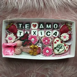 Caja Sorpresa. LA T♥️XICA