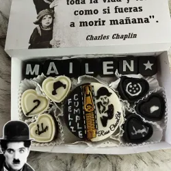 🖤Cajita de bombones  temática Charles Chaplin🤍