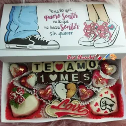 💘 Hermosa caja especial para celebración de meses y aniversarios💘