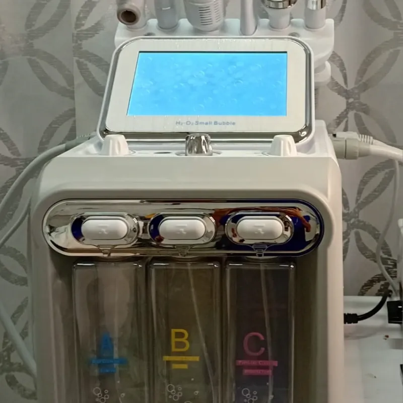 HIGIENE FACIAL PROFUNDA PERSONALIZADA CON HIDRADERMOABRACIÓN