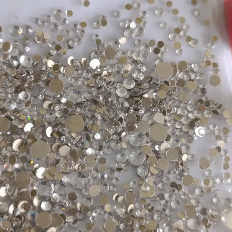 Estuche Piedras Plateadas Mixtas 