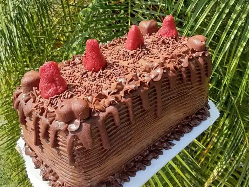 Cake de Ganache de chocolate/fresitas.