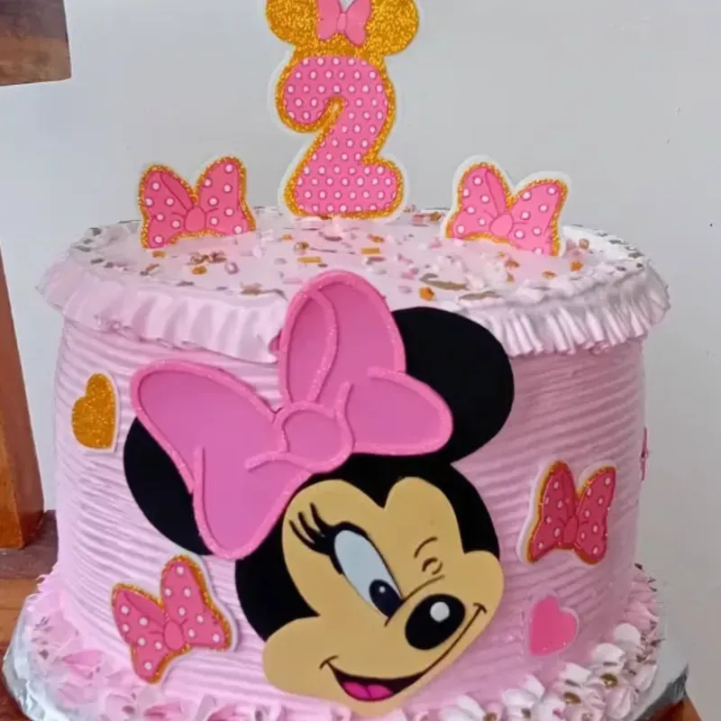Cake de Minnie Mouse(todas las temáticas),doble alto.