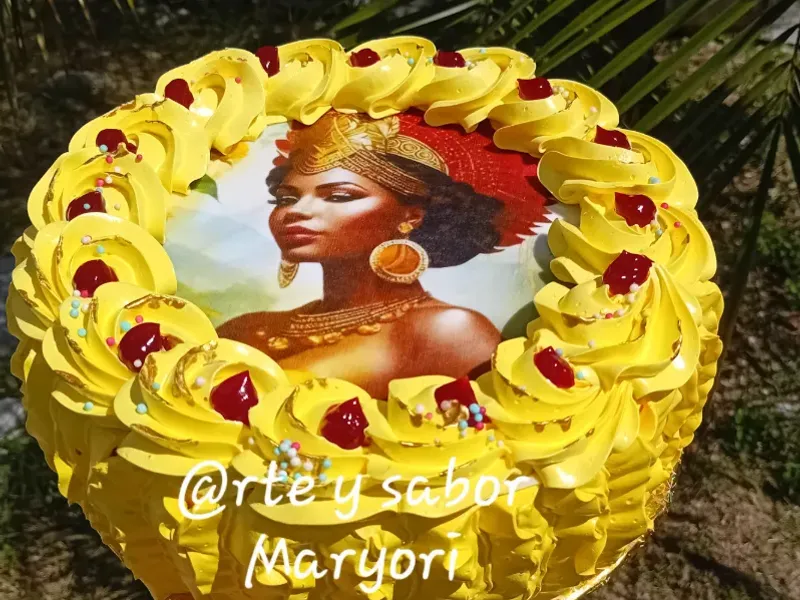Cake para Oshún con hoja comestible 