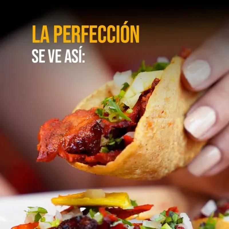 Tacos al pastor 