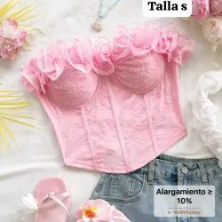 Corsé rosa cuenta con volantes románticos y un diseño estructurado ajustado.