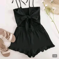 Enterizo tipo cami con detalle de nudo y dobladillo con volantes