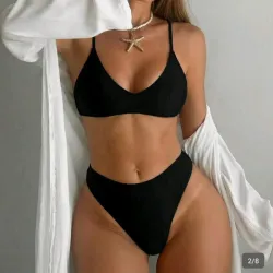 Traje de baño de una pieza tipo trikini de la marca Swim SXY.