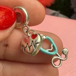 Charm 🩺 Doc Corazón y Estetoscopio 