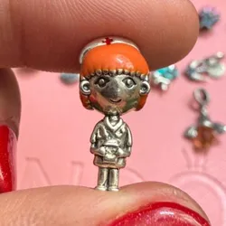 Charm 👩🏻‍⚕️ Enfermera